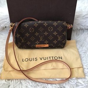 Louis Vuitton purse 👛